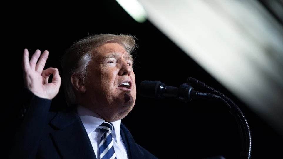 Τραμπ: Αν οι μετανάστες ρίξουν πέτρες, ο στρατός να τις αντιμετωπίσει ως τουφέκια (βίντεο)